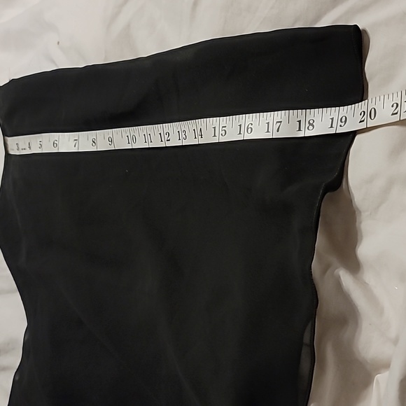 NWT BLACK SARONG  SCARF WITH GENEROUS SIZING FOR STYLING. XL - Picture 5 of 9